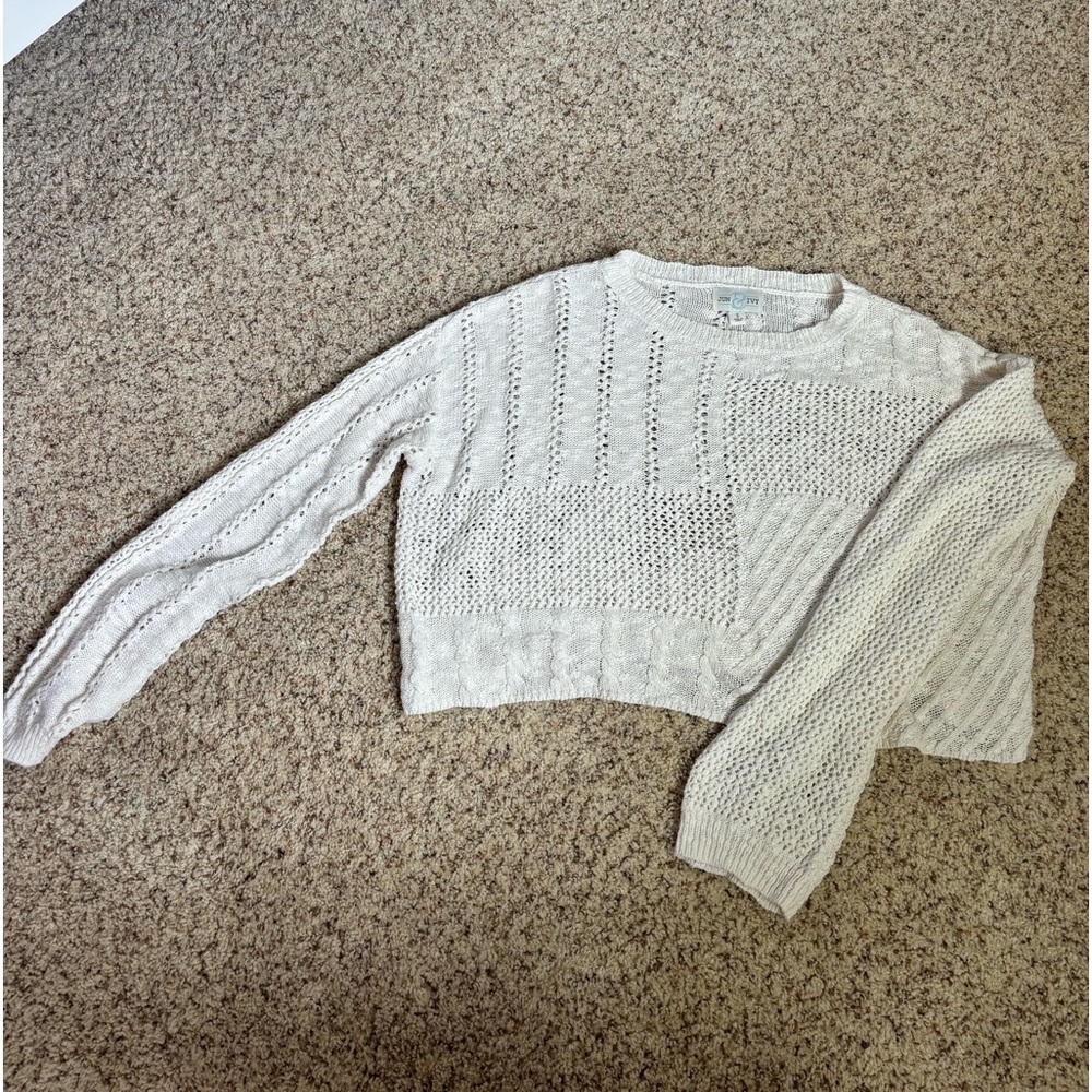 Francesca’s white knitted sweater in size small